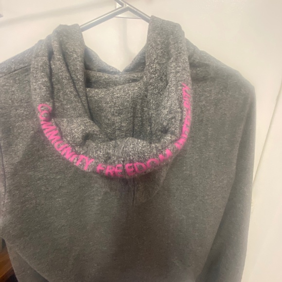 Roots X boy meets girl hoodie - Picture 7 of 8